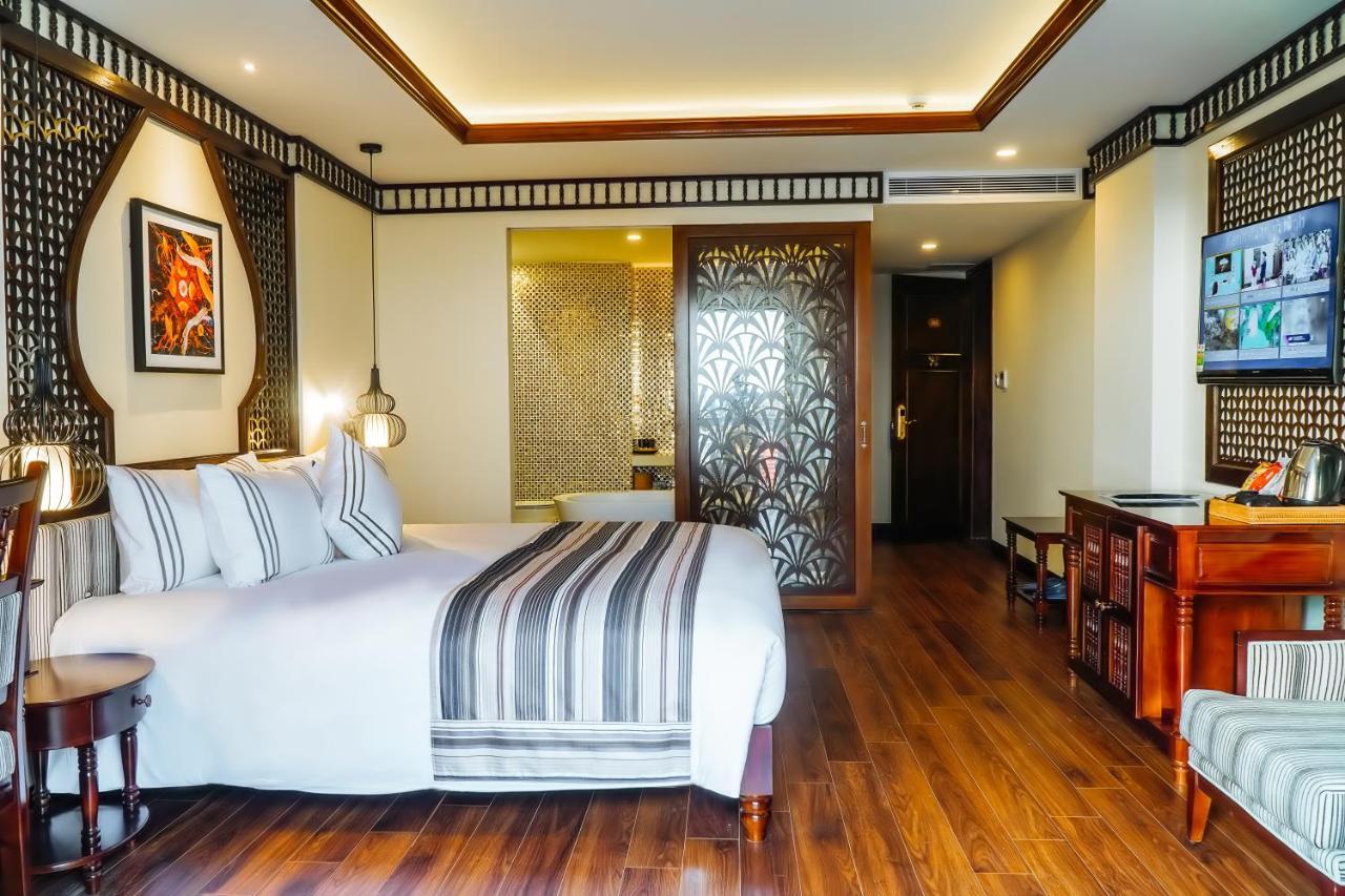 Le Pavillon Hoi An Paradise Hotel & Spa מראה חיצוני תמונה